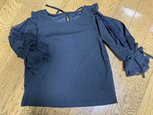 [INGNI] wing blouse sleeve race ga- Lee style ribbon race black 