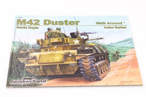 M42 Duster Walk Around　AFV　洋書　スコードロンシグナル