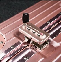 【新品】TSA007 ユニバーサル マスターキー 合鍵 スーツケース キャリーケース バッグ 鍵 TSA ロックキー 旅行 2本セット Z182_画像4