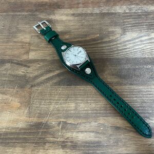 レザークラフト　ハンドメイド　セイコー　アンティーク　腕時計ベルト　バンド　本革　手縫い　染色（グリーン）　ベルトのみ！