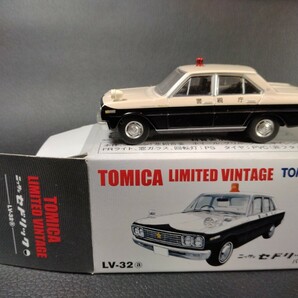 トミカ リミテッド ヴィンテージ LV-32 a ニッサン セドリック パトカー TOMICA LIMITED VINTAGE NISSAN CEDRICの画像2