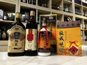 中国酒 4本セット（坂城焼鍋 / 茅台醇原酒 / 姶良 十年古酒 / 玉泉十年窖蔵紹興酒 ）32745-46、30333,30335