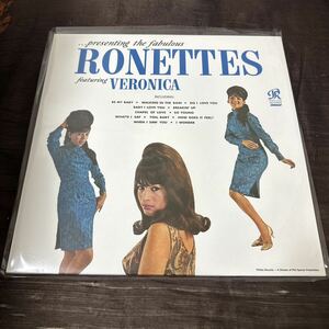 ポップス　LP ロネッツ　フューチャリングベロニカ　輸入盤　リイシュー盤