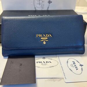 新品同様！ プラダ PRADA 財布 二つ折り 長財布　グレインレザー