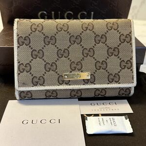 超良品！　グッチ　GUCCI 財布　二つ折り　折り財布 GGキャンバス