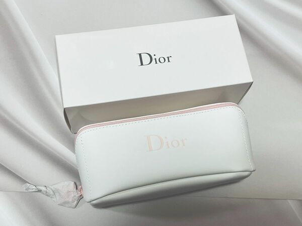 Dior ディオール ノベルティポーチ