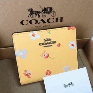 最終値下げ!【新品未使用】COACHアウトレットCチャーム折りたたみ財布 イエロー 花柄C8703