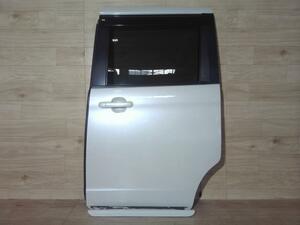 ソリオ DBA-MA15S 　左　リアドア　左Ｒドア S K12B Z7T 68701-82K11