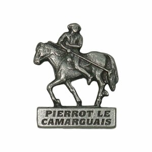 乗馬 ピンズ PIERROT LE CAMARGUAIS ピンバッチ ラペルピン ピンバッジ 留め具付き