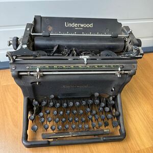 当時物 Underwood アンダーウッド タイプライター ヴィンテージ レトロ アンティーク u.s.a. アメリカ ビンテージ 現状