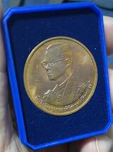 タイラーマ9世の５０周年記念コイン　アンティーク _画像1