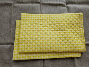 Art hand Auction Instant purchase, shipping included, handmade, ice pack cover, cooling pillow, quilted, gingham, yellow, set of 2 same pattern, Velcro, tropical nights, fever, sleep aid, bedding, Sheets, cover, Pillow Case