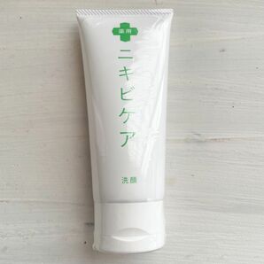 新品未使用　ニキビケア　薬用　洗顔料　 洗顔 フォーム ニキビ 予防 低刺激 医薬部外品 100g 