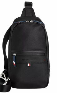 2024最新カラー！日本未発売　Tommy Hilfiger　Men's Leo Logo Embossed Sling Backpack　本物をお届け!!