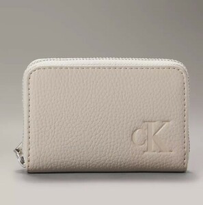 US限定!!　2024新作　直営　Calvin Klein カルバン・クライン All Day Accordion Flap Wristlet 財布　本物をお届けします!!