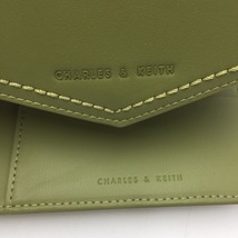 三つ折り財布 CHARLES&amp;amp;amp;KEITH ステッチトリム エンベロープウォレット オリーブ 美品_画像5