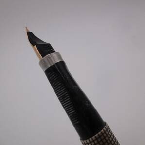 【1円スタート】PARKER スターリングシルバー ペン先刻印 14K U.S.A. STERLING SILVER K14 14金 パーカー 万年筆 格子柄 文房具の画像4