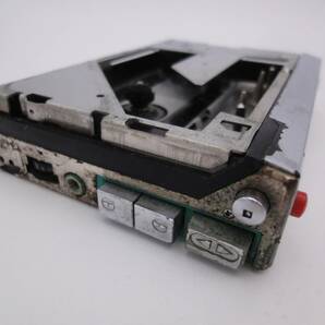 【1円スタート】 AIWA カセットボーイ HS-F7 シルバー CassetteBoy ジャンク品 破損箇所あり 部品取りなど アイワ カセットプレーヤーの画像3