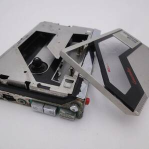 【1円スタート】 AIWA カセットボーイ HS-F7 シルバー CassetteBoy ジャンク品 破損箇所あり 部品取りなど アイワ カセットプレーヤーの画像1