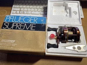 フルーガー シュープリーム Pflueger Supreme タイプS バスマン オールド 箱付き　美品　2600