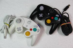  Nintendo Game Cube controller together 2 piece set large ..s mash Brothers white / black 