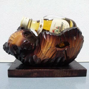 NIKKA ニッカ ウイスキー G&G ミニボトル 木彫り 抱き熊 ボトルホルダー 当時物の画像1