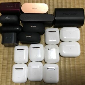 1円スタート。SONY/Panasonic/pioneer/Apple/AirPods/など ワイヤレスイヤホン 18点 まとめ売り ジャンク品の画像1