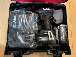 1 jpy unused makita Makita 40Vmax rechargeable impact driver TD002GRDXB black battery 2 piece & charger & case attaching full set 