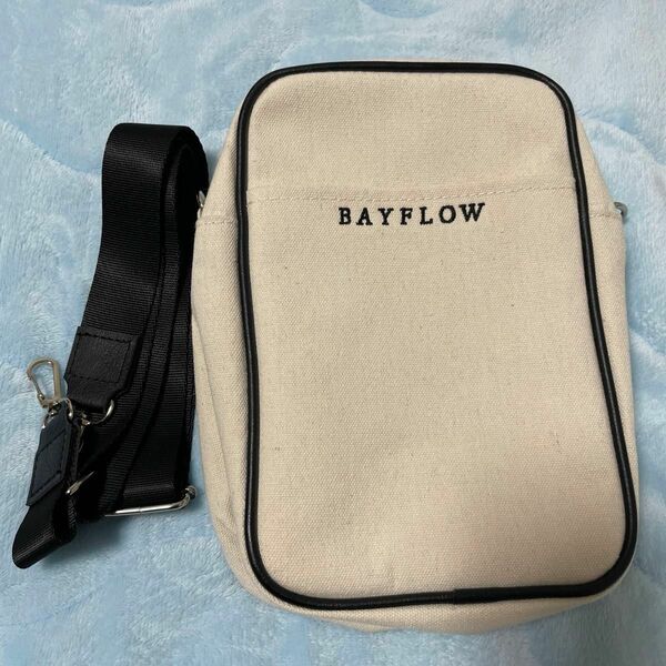 BAYFLOW ペットボトルがタテに入る! LOGO SHOULDER BAG BOOK IVORY 