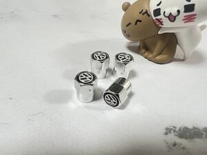 フォルクスワーゲン VW バルブキャップ エアバルブキャップ タイヤバルブ エアーバルブキャップ ４個セット　銀