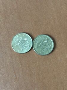 シンガポール　外貨　コイン　5セント　2枚