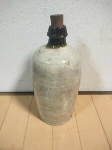  sake bin through . sake bottle antique .. sake bottle preservation container vase 