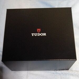 TUDOR　箱と変えベルトのみ　ベルト新品、未使用　美品