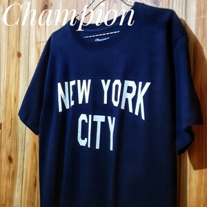 最値!新品!名作NEW YORK CITYビッグロゴ!チャンピオン(Champion)ニューヨーク シティ カレッジ プリント Tシャツ!ネイビー!紺色 Mサイズ