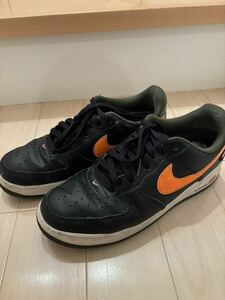 送料無料！NIKE ナイキ　AIR FORCE 1 07 LV8 スニーカー　靴　27.5 エアフォース　黒