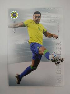 FUTERA UNIQUE NOSTALGIA BASE No.035 CASEMIRO SILVER PARALLEL 37/69 特価即決 カゼミロ WORLD FOOTBALL SOCCER