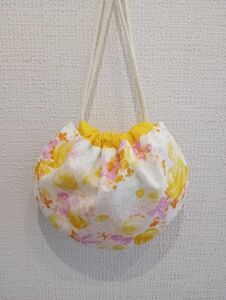 巾着 花柄 ハンドメイド　ミニ巾着袋 小物入れ