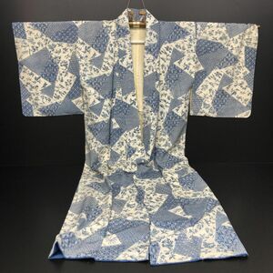 着物 リメイク素材 縮緬　身丈 140cm 裄 60cm 袖丈 47cm 前巾 22.5cm 後巾 28cm　たとう紙付き 【J403-105#100】