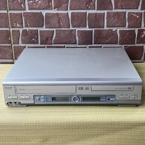 SHARP DV-NC550 VTR一体型DVDビデオプレイヤー シャープ DVDプレイヤー VHSビデオデッキ リモコン・取説付 ☆動作品の画像7