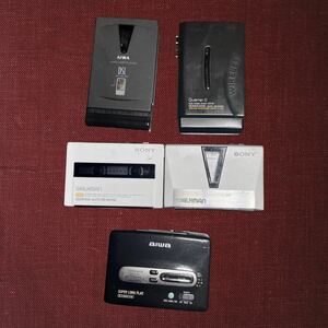 （中古品）「まとめて　5台」SONY WALKMAN WM-150、WM-550C、 AIWA HS-PL30、PX-530、 SANYO Quarter JJ。