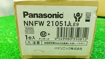 未使用 Panasonic パナソニック 天井直付型 20形 直管LEDランプベースライト 防雨型 NNFW21051JLE9 + LEDランプ LDL20S + ガード セット_画像3
