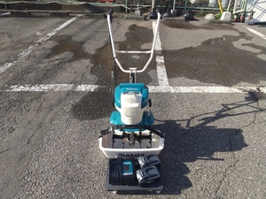 【埼玉県川越市引取限定】 中古 makita マキタ 36V 充電式耕うん機 MUK360DWBX バッテリー2個 充電器 付【発送不可】