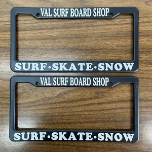 VAL SURF BOARD SHOP SURF SKATE SNOW アメリカ ショップ USナンバーフレーム 2枚 米国 USA アメ車 アメリカンアンティーク ビンテージ