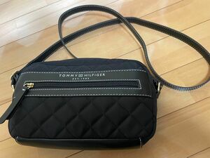 新品未使用　TOMMY HILFIGER トミーヒルフィガー ショルダーバック