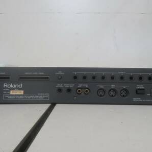 %2226/「現状品 ROLAND R-8 ローランド ヒューマン・リズム・コンポーザー/リズムマシン/電子ドラム/100サイズ1個口」の画像2