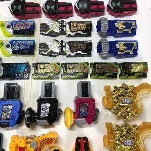 仮面ライダー DX 変身ベルト ドライバー 強化アイテム ギーツ エグゼイド ゼロワン ジオウ セイバー レイズバックル まとめて 大量 セットの画像6