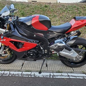 BMW S1000RR 2014年登録 2型 ディーラー認定中古車で購入。車検取りたて2026年４月まで 2オーナー、カムチェーン交換済 赤白希少カラーの画像8