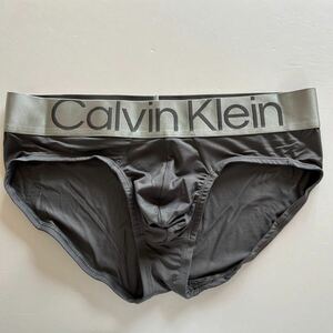 Calvin klein カルバンクライン メンズビキニ　L(M) ナイロンストレッチ　ビキニブリーフ　メンズインナーウエア　男性ビキニ　男性下着