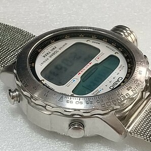 訳あり 腕時計 CASIO PRO TREK 10BAR ALT-7000 シルバー盤 社外バンド 電池交換済の画像3