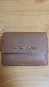 MICHAEL KORSブランド二つ折小さい財布キーケース カードケースパスケース